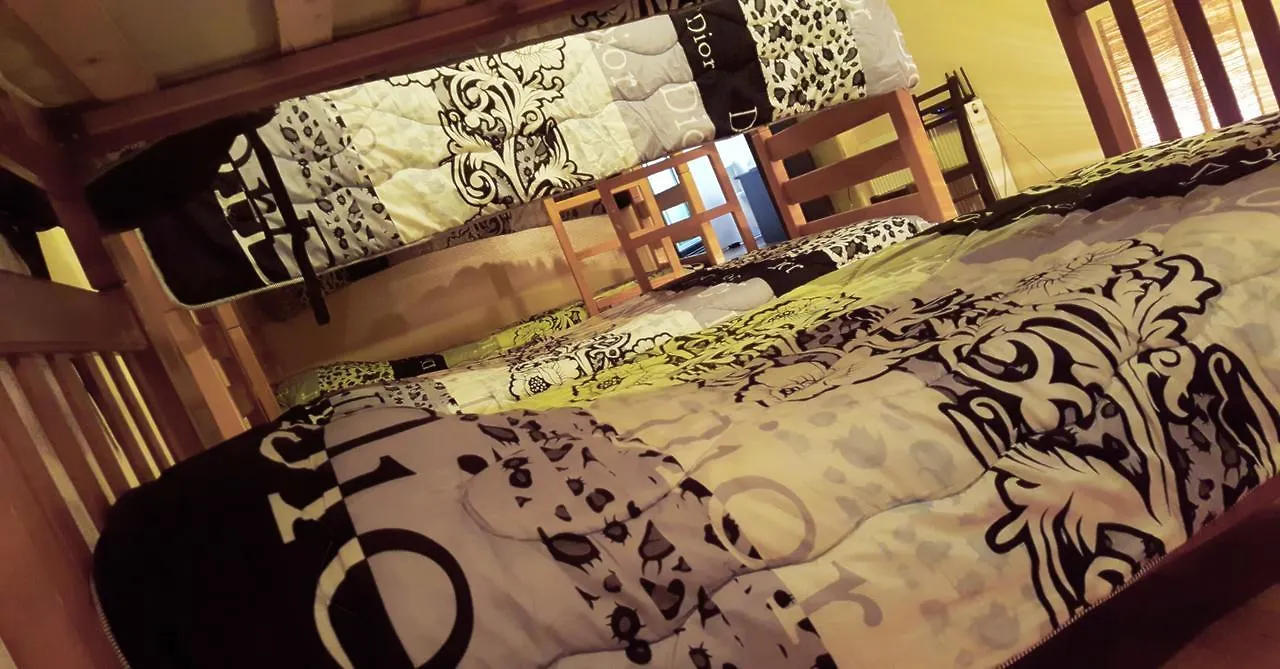 טביליסי Deso Hostel & Rooms 0*,
